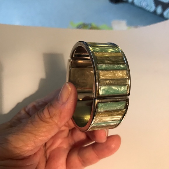 Vintage Quartz enamel watch #24 - Picture 2 of 6